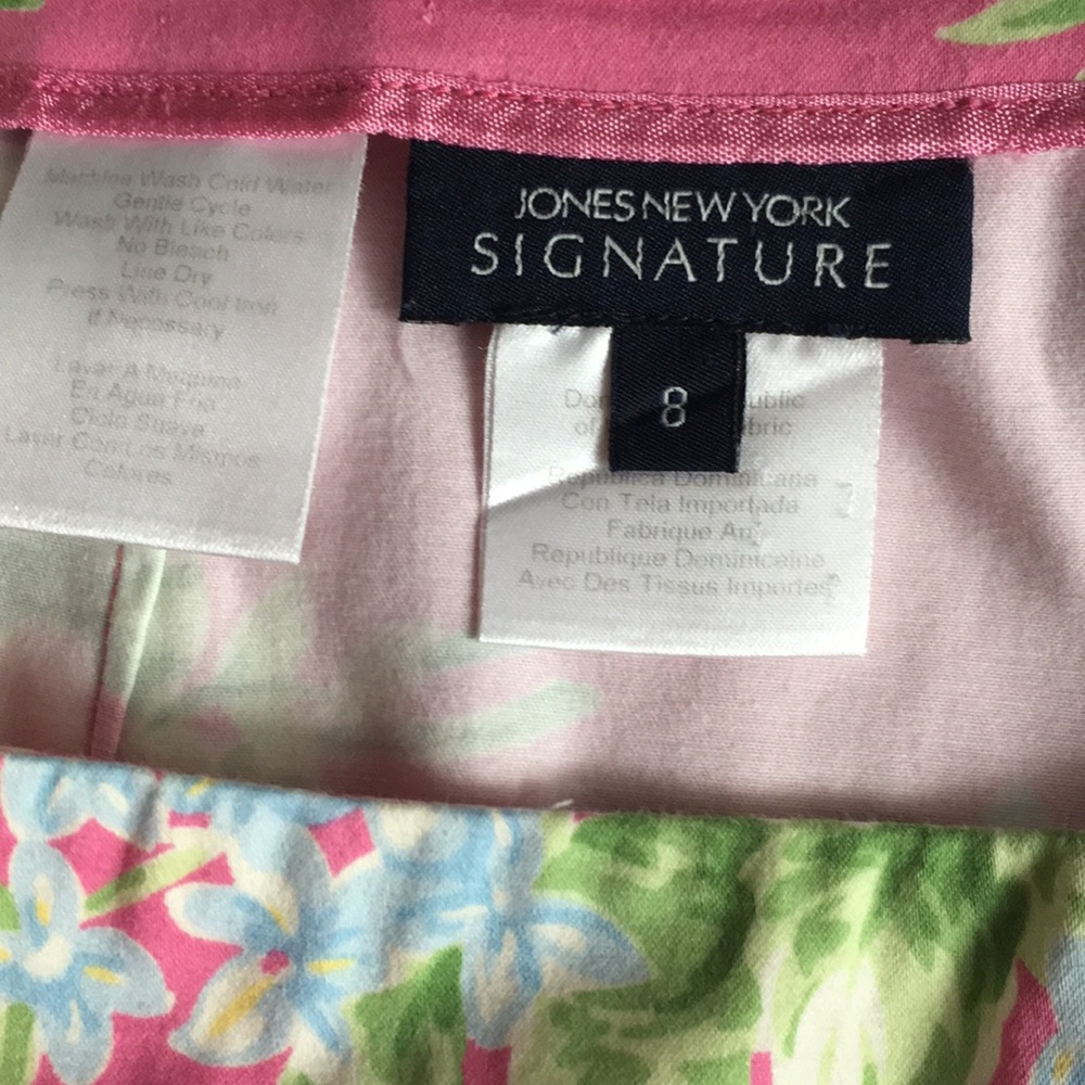 Perfectly pretty! Jones New York Signature skirt - Picture 4 of 4